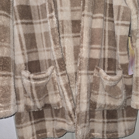 NWT Coco & Shay Plaid Fuzzy Shacket Hooded Fleece Teddy Jacket Women's Plus 2X - Picture 2 of 5